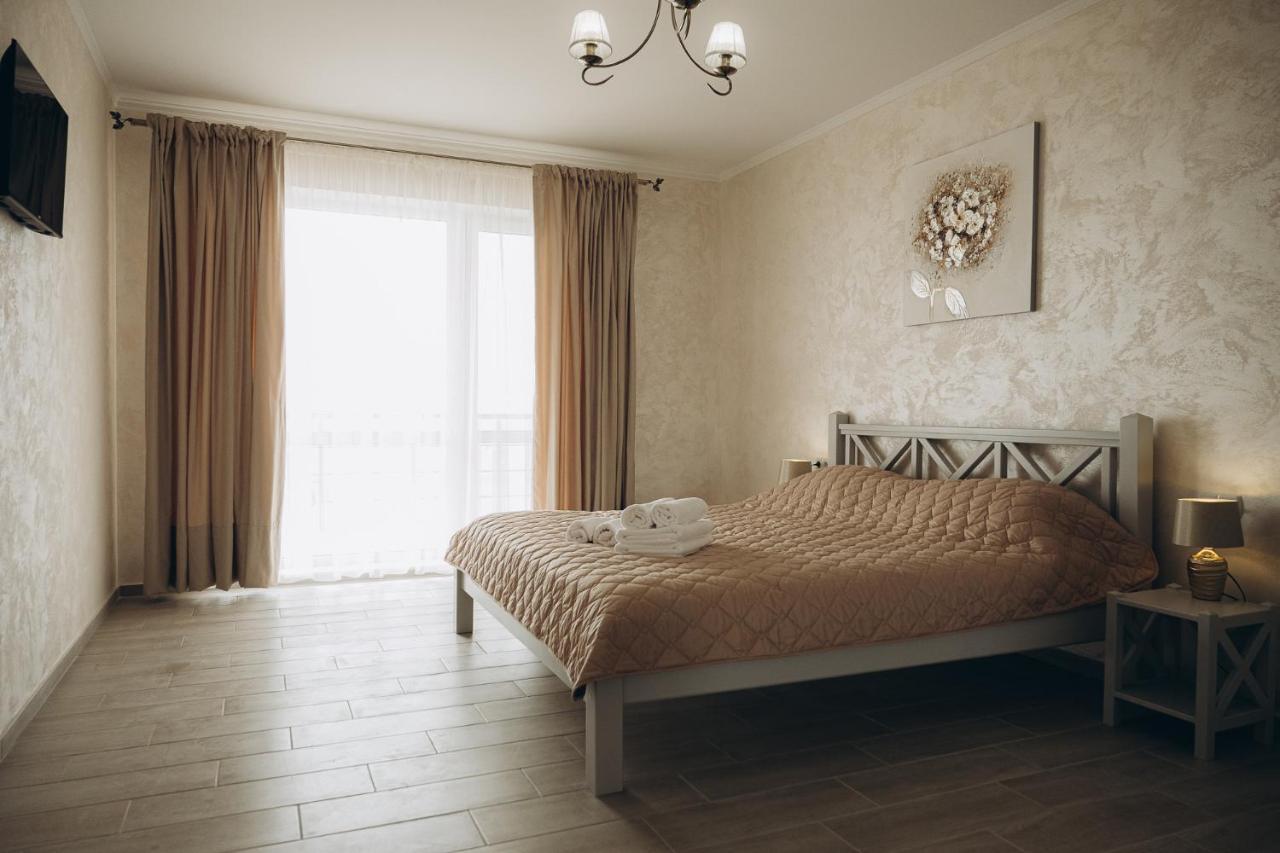 Три Слона Hotel Zatoka Kültér fotó