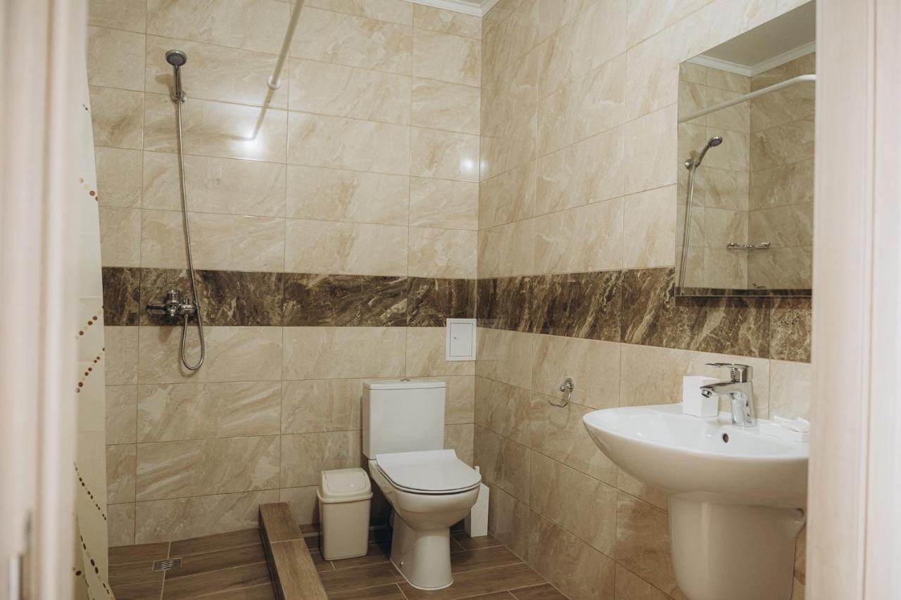 Три Слона Hotel Zatoka Kültér fotó