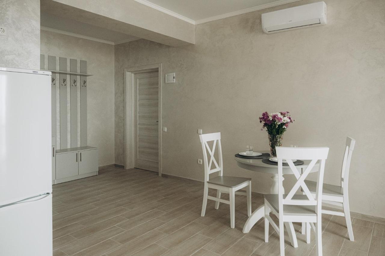 Три Слона Hotel Zatoka Kültér fotó