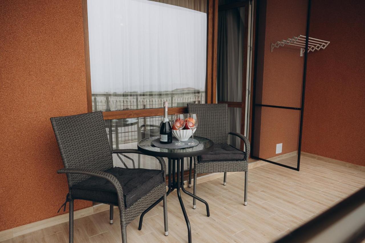 Три Слона Hotel Zatoka Kültér fotó