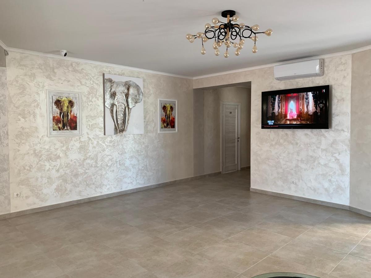 Три Слона Hotel Zatoka Kültér fotó